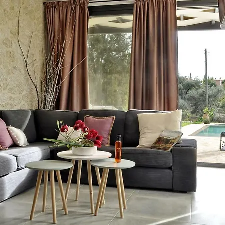 Larna Corfu Kavvadades