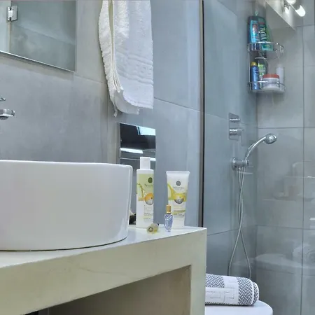 Larna Corfu Kavvadades